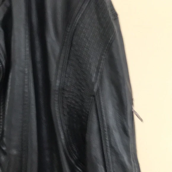 Men’s Leather Jacket - Picture 5 of 5